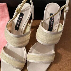 Nina women's high heel dress sandals. Size 8M, NEW in a box